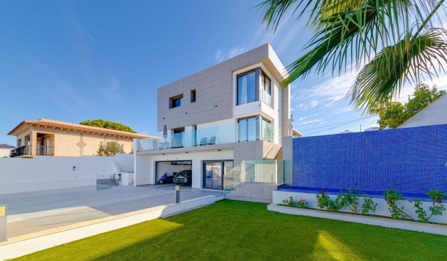 Brukt - Villa - Torrevieja - Los Balcones