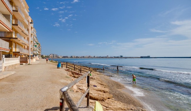 Begagnad - Lägenhet - Torrevieja - Playa de los Naufragos
