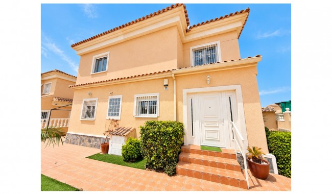 Brukt - Villa - San Fulgencio - urb.la marina