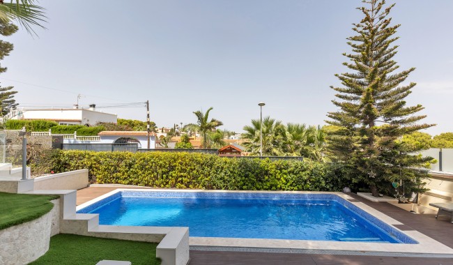 Brukt - Villa - Torrevieja - Los Balcones