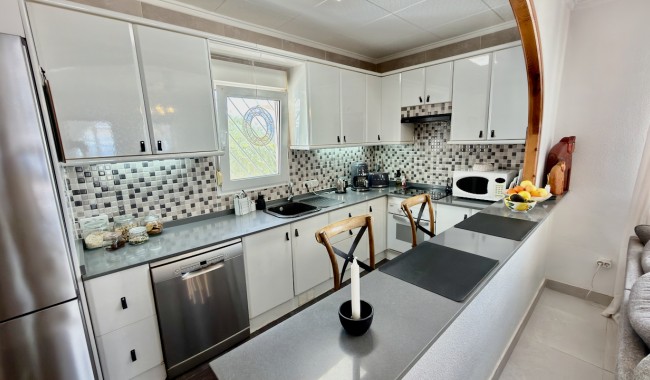 Resale - Villa - San Luis