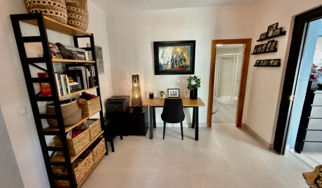Resale - Villa - San Luis