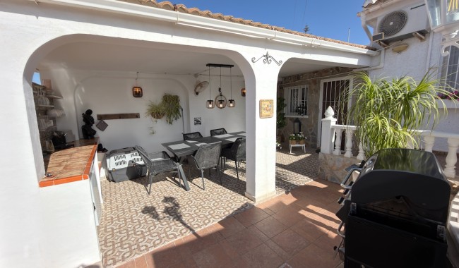 Resale - Villa - San Luis