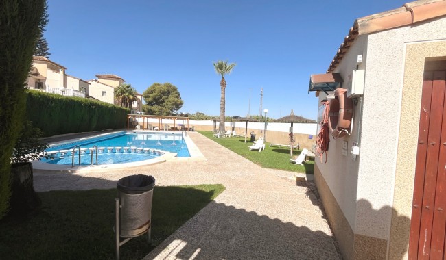 Brukt - Villa - Algorfa - Montebello