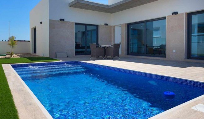Quatro hus - Nybygg - Daya Nueva - Daya Nueva