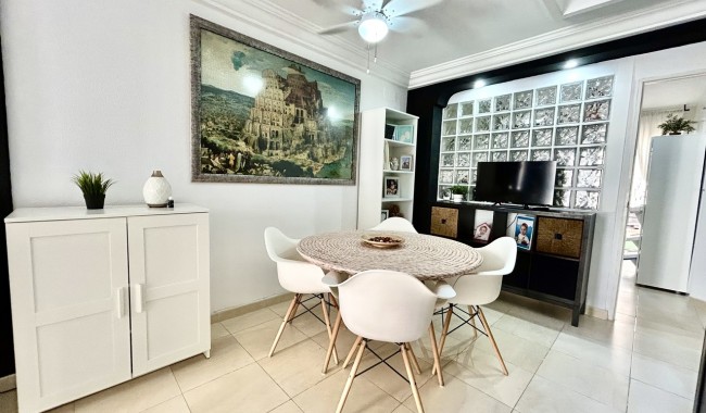 Resale - Townhouse - Heredades