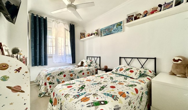 Resale - Townhouse - Heredades