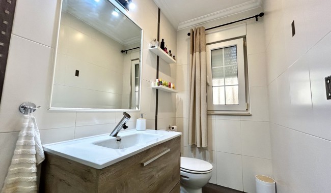 Resale - Townhouse - Heredades
