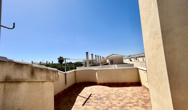 Resale - Townhouse - Heredades