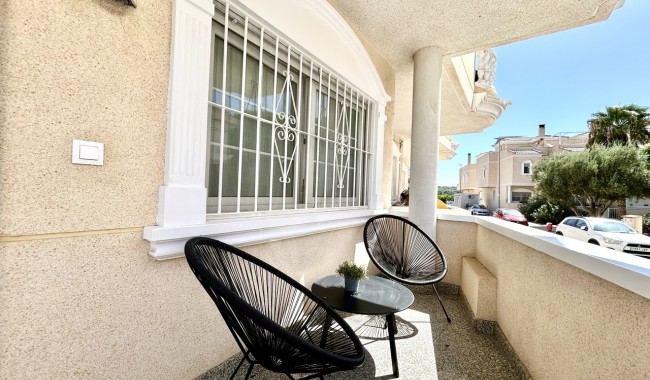 Resale - Townhouse - Heredades