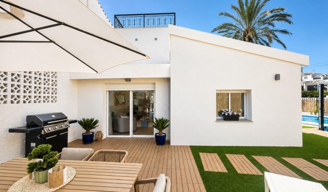 Resale - Semi-detached - Orihuela Costa - Punta Prima