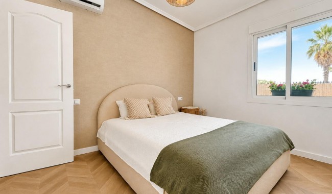 Resale - Semi-detached - Orihuela Costa - Punta Prima
