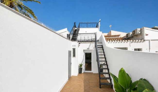 Resale - Semi-detached - Orihuela Costa - Punta Prima