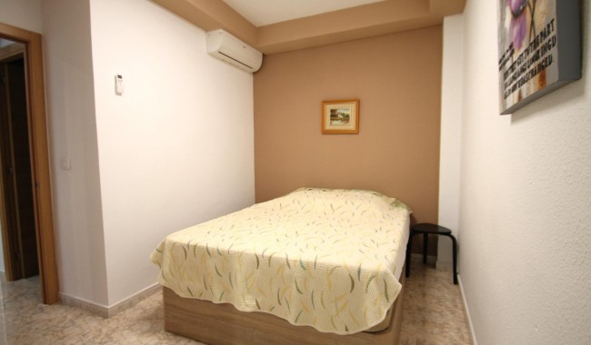 Sprzedaż - Apartament - Torrevieja - Playa de los Naufragos