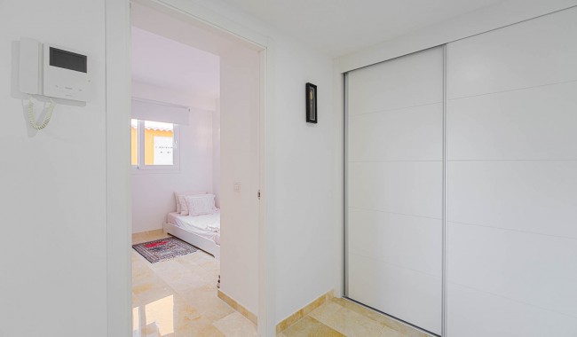 Resale - Apartment - Punta Prima