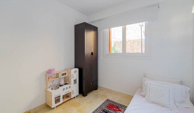 Resale - Apartment - Punta Prima