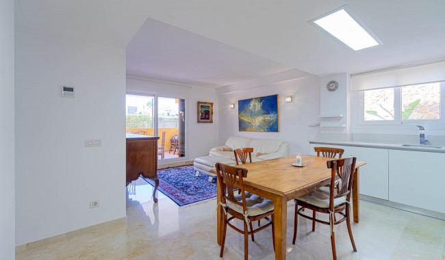 Resale - Apartment - Punta Prima
