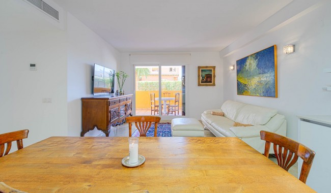 Resale - Apartment - Punta Prima