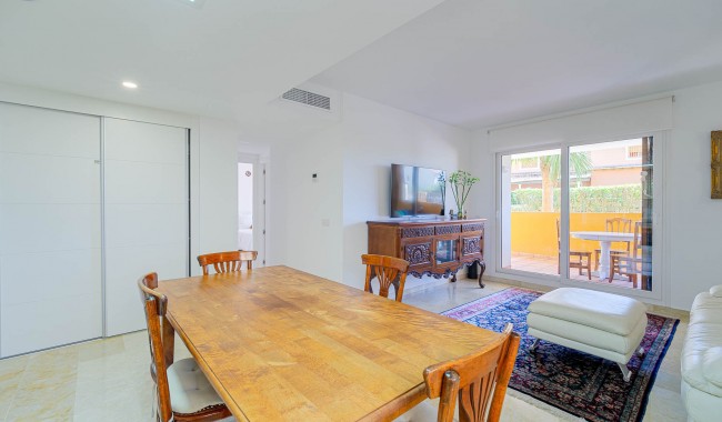 Resale - Apartment - Punta Prima