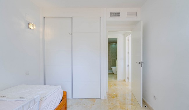 Resale - Apartment - Punta Prima