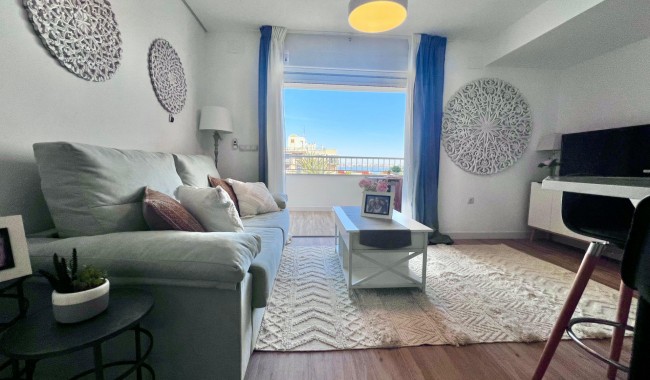 Resale - Apartment - Torrevieja - Punta prima