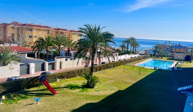 Resale - Apartment - Torrevieja - Punta prima