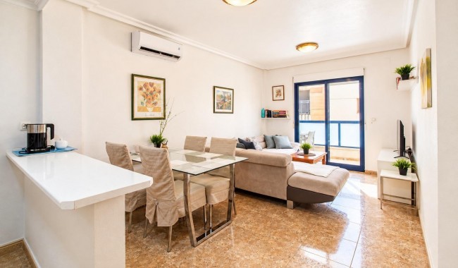 Resale - Apartment - Orihuela Costa - La Regia