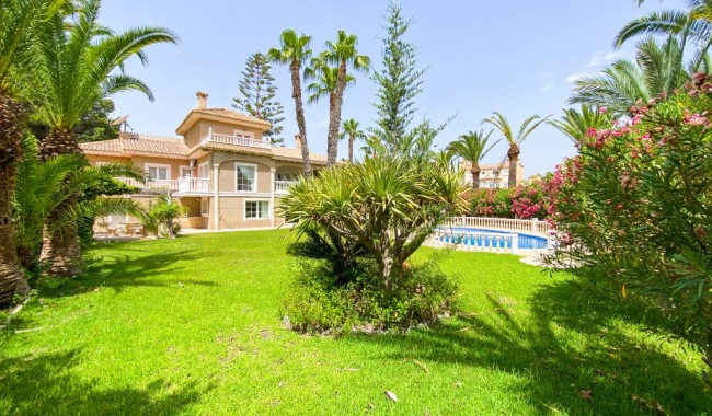 Begagnad - Villa - Villamartín