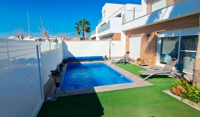Brukt - Villa - Pilar de La Horadada