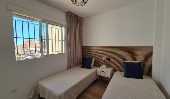 Resale - Townhouse - Alicante - La Florida