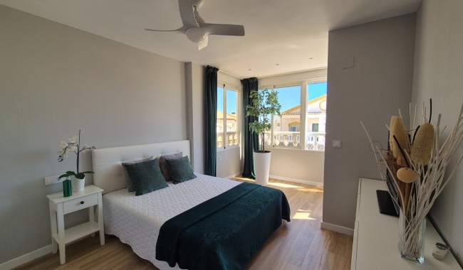 Resale - Townhouse - Alicante - La Florida