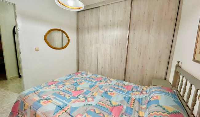Resale - Apartment - Torrevieja - Playa de los locos