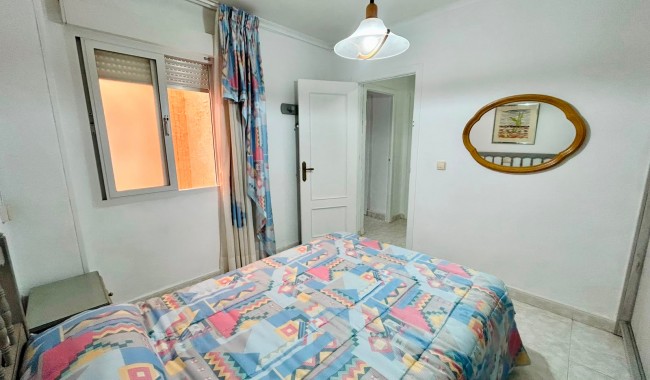 Resale - Apartment - Torrevieja - Playa de los locos
