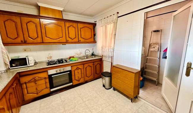 Resale - Apartment - Torrevieja - Playa de los locos