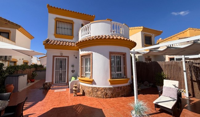 Brukt - Villa - Guardamar - El Campo