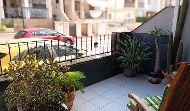 Resale - Townhouse - Daya Vieja