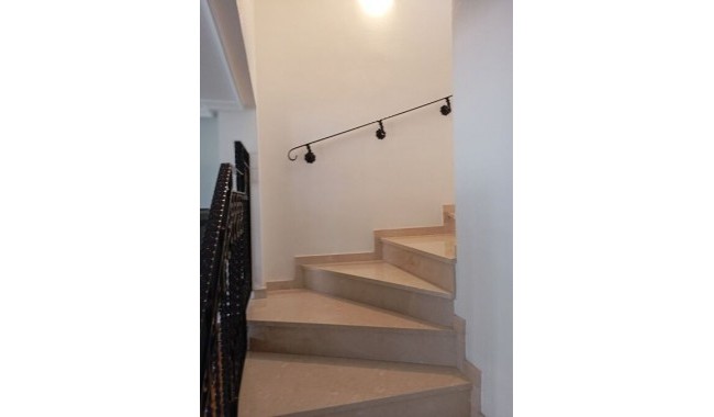 Resale - Townhouse - Daya Vieja
