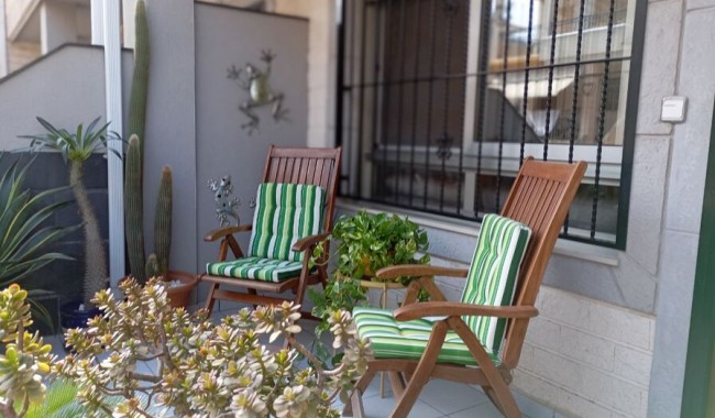 Resale - Townhouse - Daya Vieja