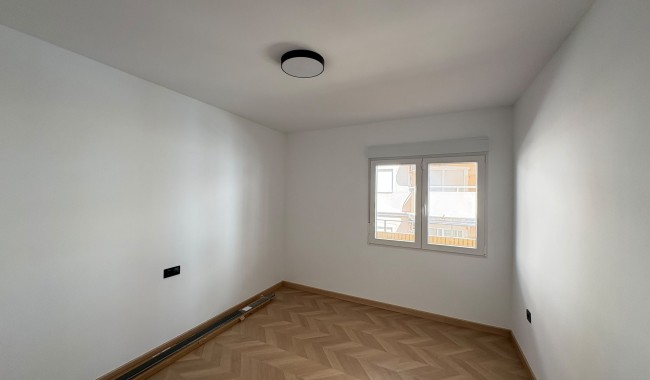 Resale - Apartment - Torrevieja