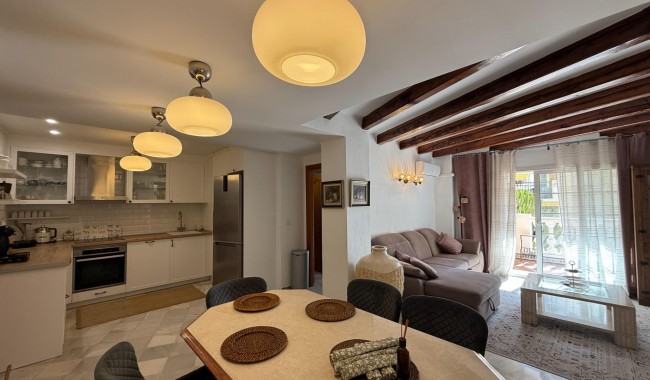 Resale - Apartment - Torrevieja - Playa de los locos