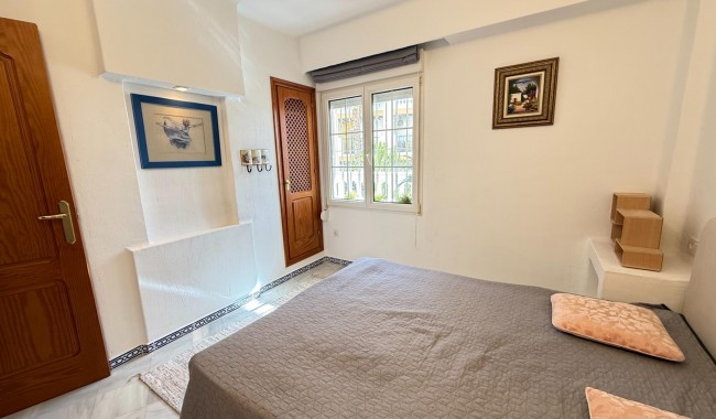 Resale - Apartment - Torrevieja - Playa de los locos