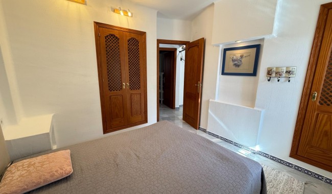 Resale - Apartment - Torrevieja - Playa de los locos
