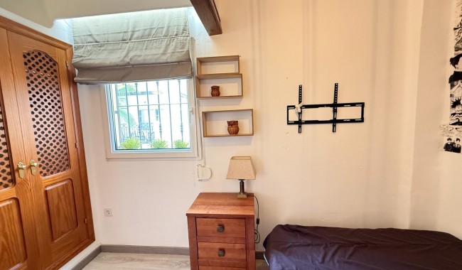 Resale - Apartment - Torrevieja - Playa de los locos