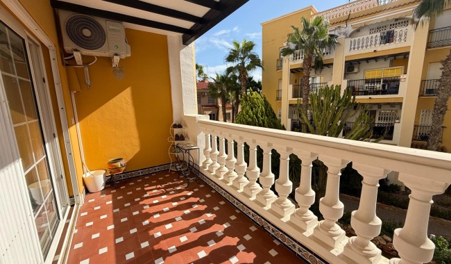Resale - Apartment - Torrevieja - Playa de los locos