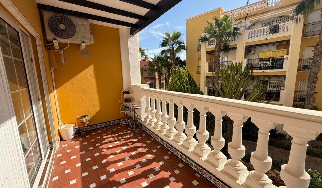 Resale - Apartment - Torrevieja - Playa de los locos