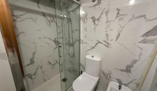 Resale - Apartment - Torrevieja - Playa de los locos