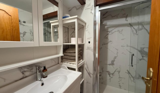 Resale - Apartment - Torrevieja - Playa de los locos