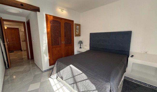 Resale - Apartment - Torrevieja - Playa de los locos