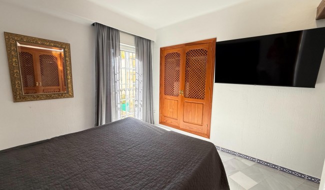 Resale - Apartment - Torrevieja - Playa de los locos