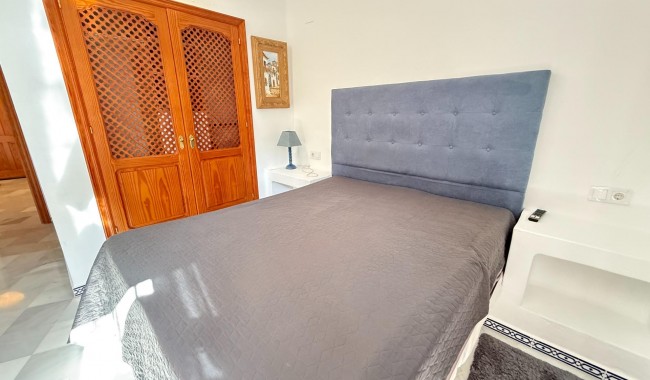 Resale - Apartment - Torrevieja - Playa de los locos